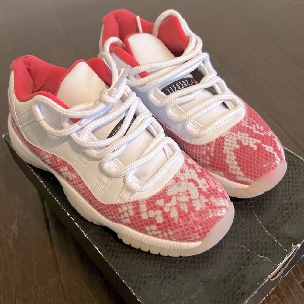 Deadstock Retro Jordan 11